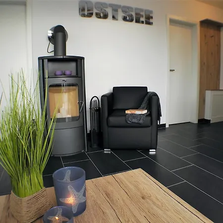 Sonnendeck 32 - *